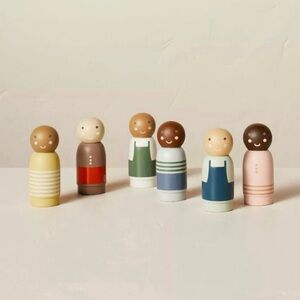 HEARTH AND HAND MAGNOLIA TOY PAL PEOPLE SET (6 PCS)